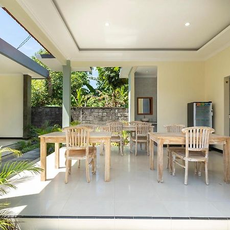 Oyo 912 Pondok Garden Bali Guesthouse นูซาดูอา ภายนอก รูปภาพ