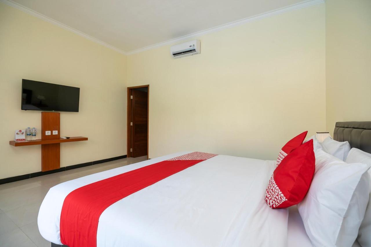 Oyo 912 Pondok Garden Bali Guesthouse นูซาดูอา ภายนอก รูปภาพ