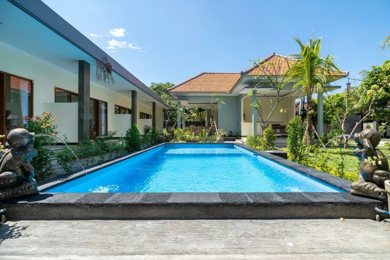 Oyo 912 Pondok Garden Bali Guesthouse นูซาดูอา ภายนอก รูปภาพ