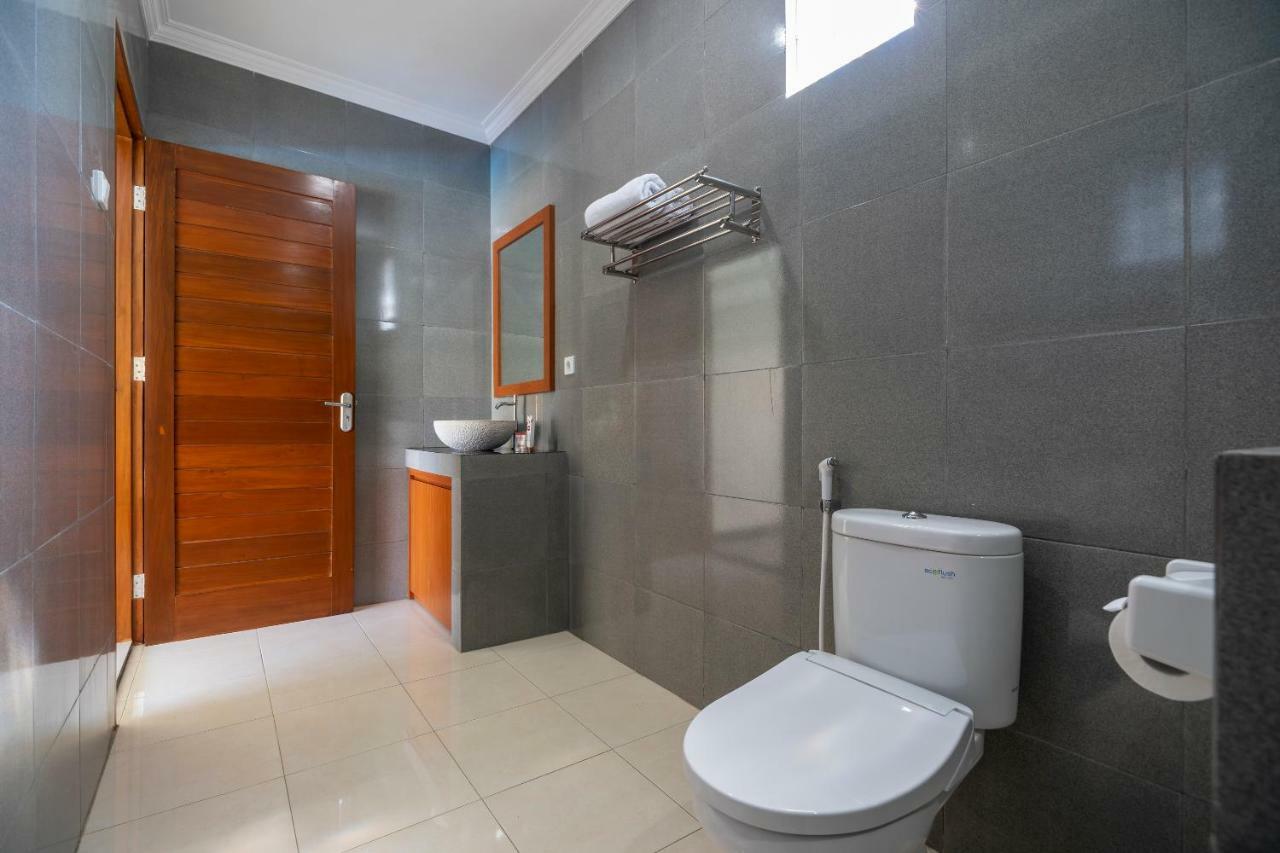 Oyo 912 Pondok Garden Bali Guesthouse นูซาดูอา ภายนอก รูปภาพ